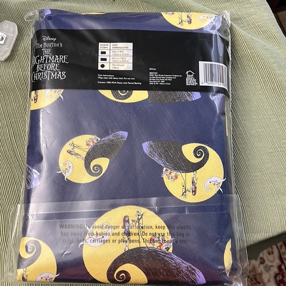 Disney The Nightmare Before Christmas Tablecloth Jack Skellington 70” round - Picture 2 of 2